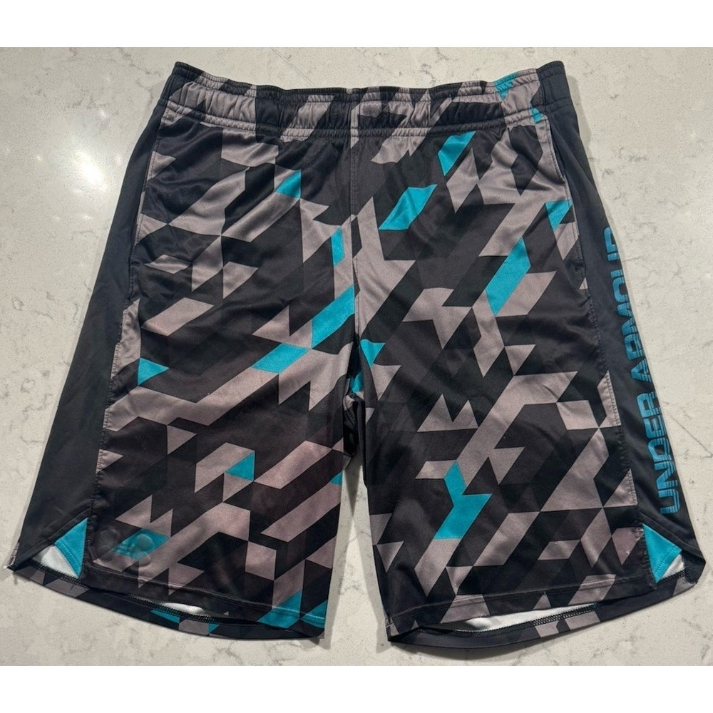 Under Armour Shorts Youth Boys Large Black Gray Geometric‎ Loose Fit Athletic
